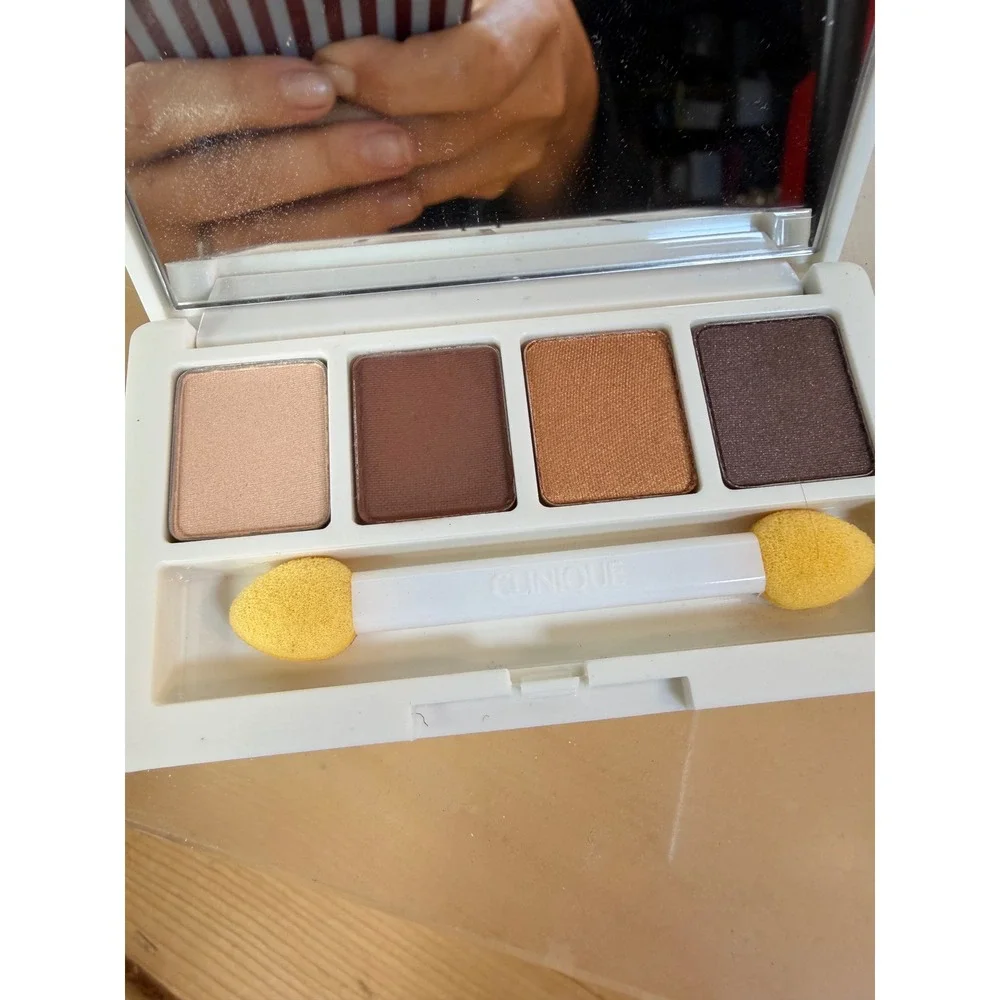 Clinique All About Shadow Quad Limited Edition Jute Brown Floral Case ZJEA